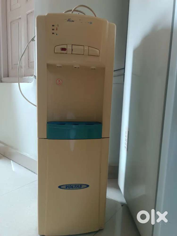 Good condition working water dispenser