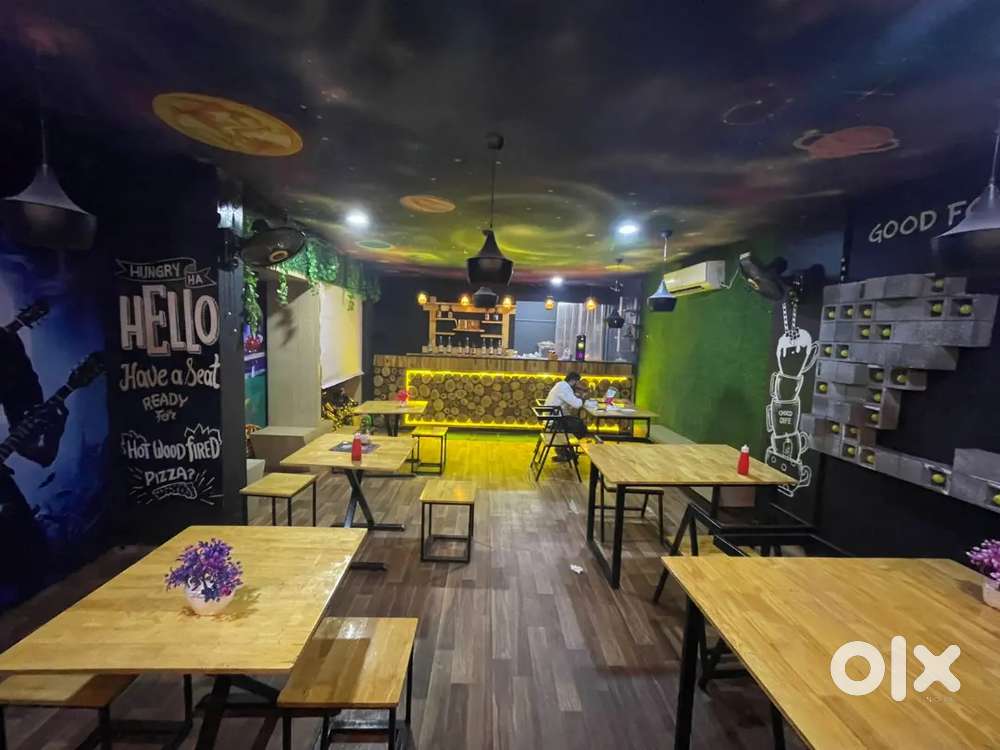 Pizza restaurant equipments