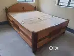 A very beautiful box bed having size5/6.5