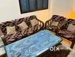 Sofa set and table