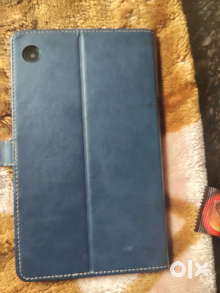 Realm tablet 6  months old 14 hour's battery