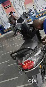 Electric scooty
