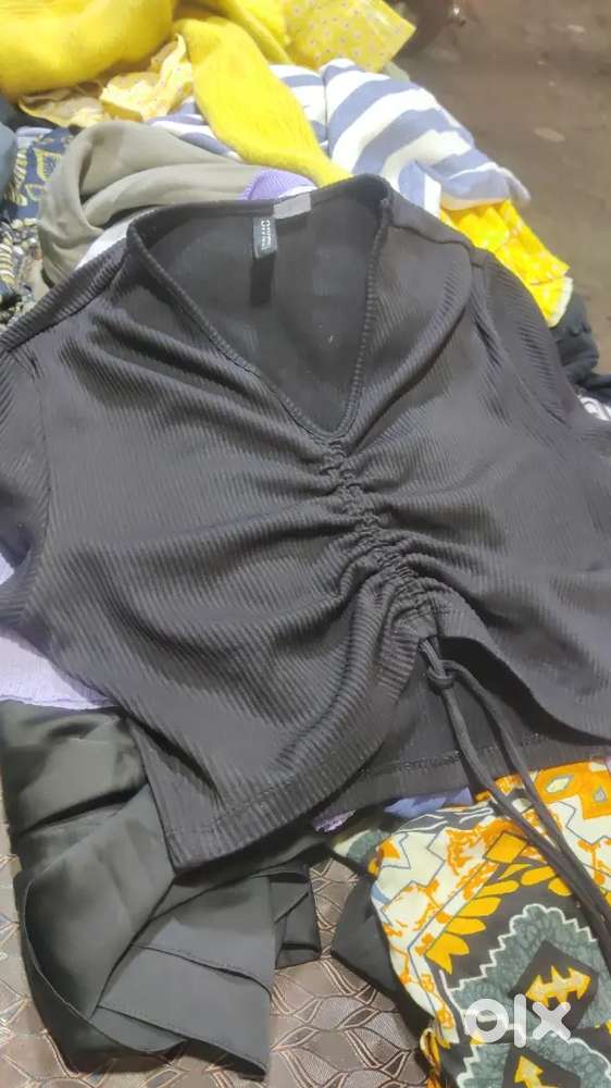 Saleman required for shop