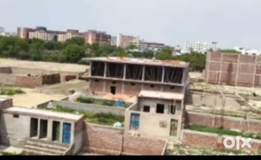 Sharda University ke Pass – Noida me Plot For Sale