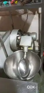Aata Dough Machine
