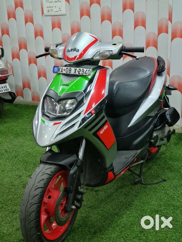 Down payment:- 18000 Aprilia Sr 150 mag wheel disc latest Model 2018