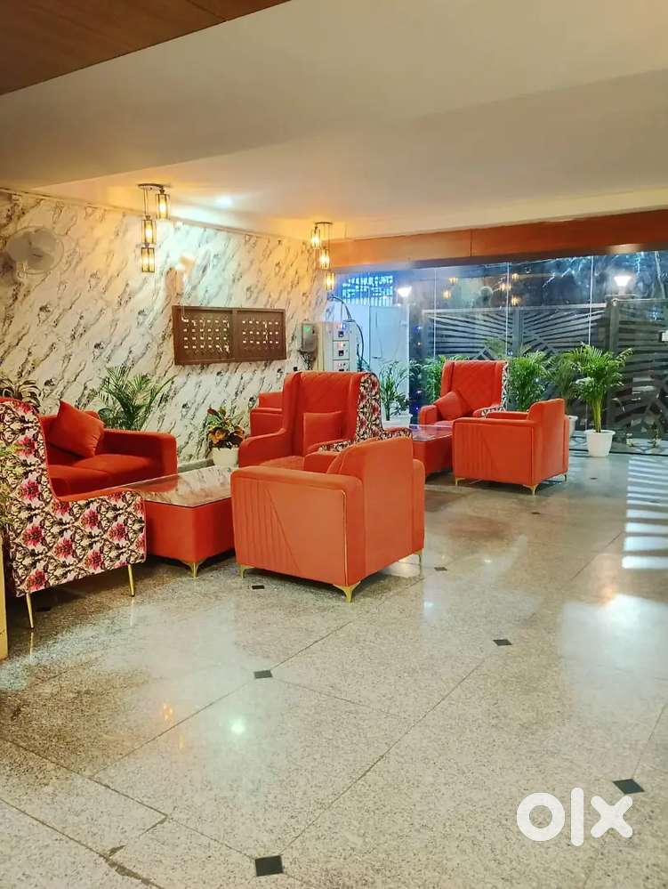 Florence pg in near by sec 38 golf course, vayapar kendra gurgaon