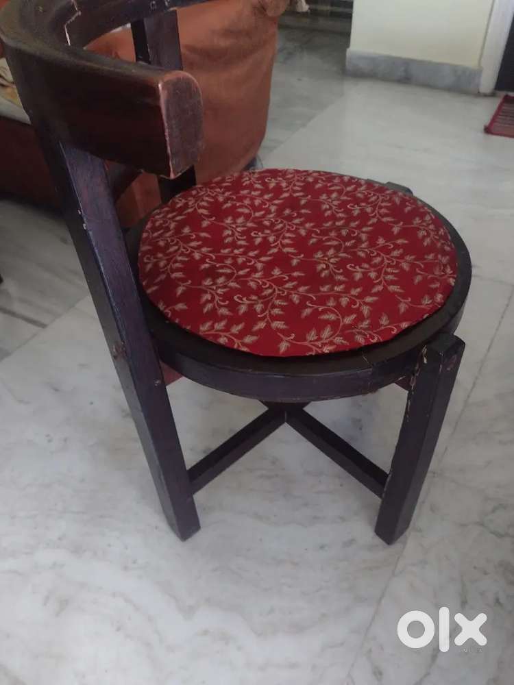 Dining chair