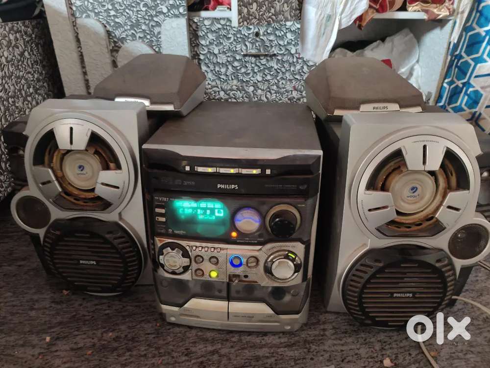 Philip Home theatre with remote ( full working condition)