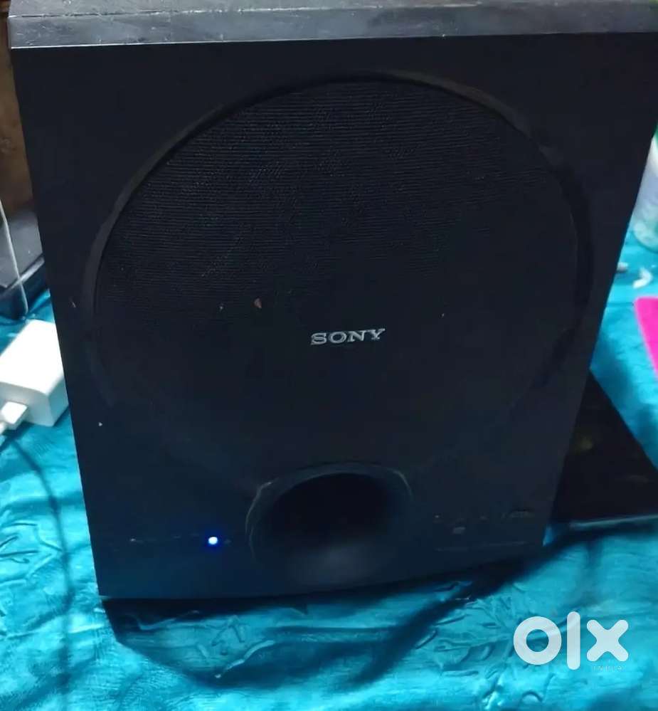 Sony home theatre system 1 Sab bufer 4 spikers