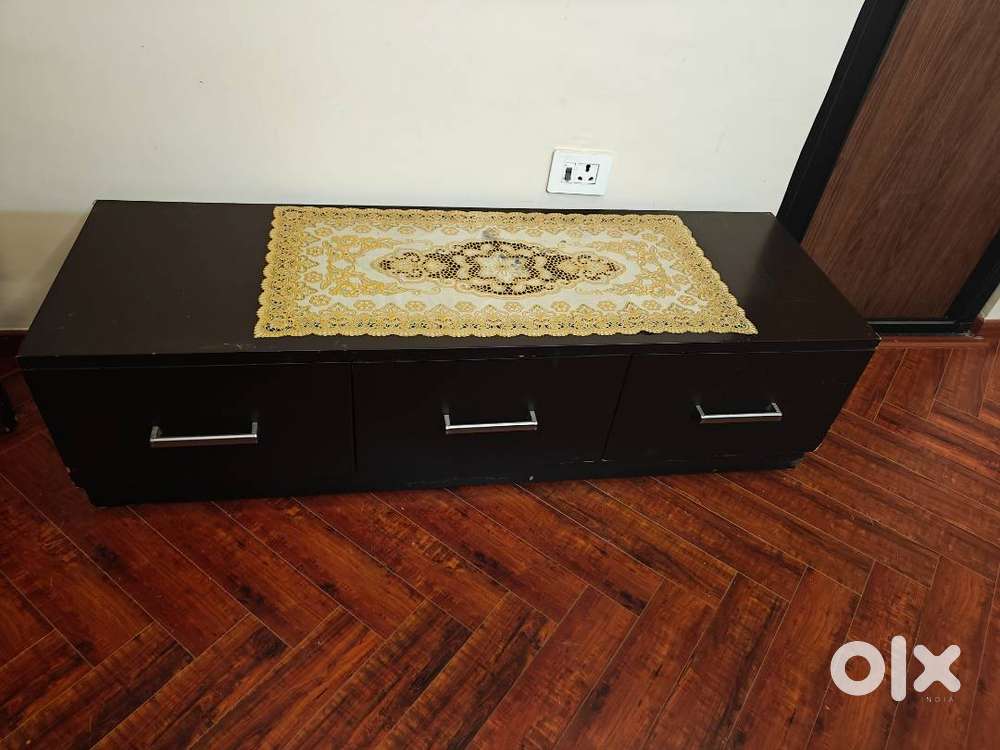 Computer table & TV unit for sale.