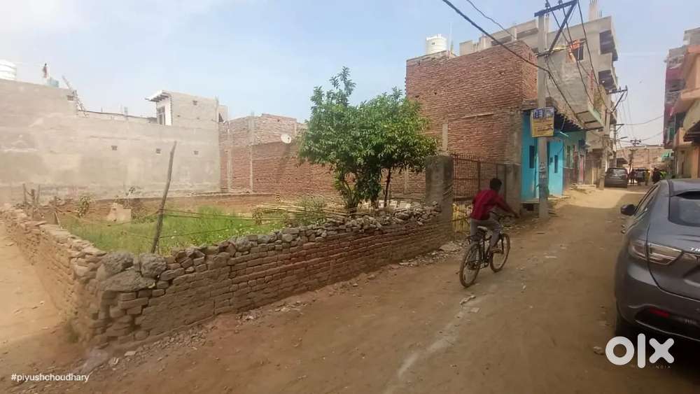 Urgent sale, near Taj highway