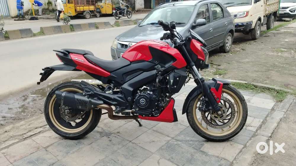 BAJAJ DOMINAR 400