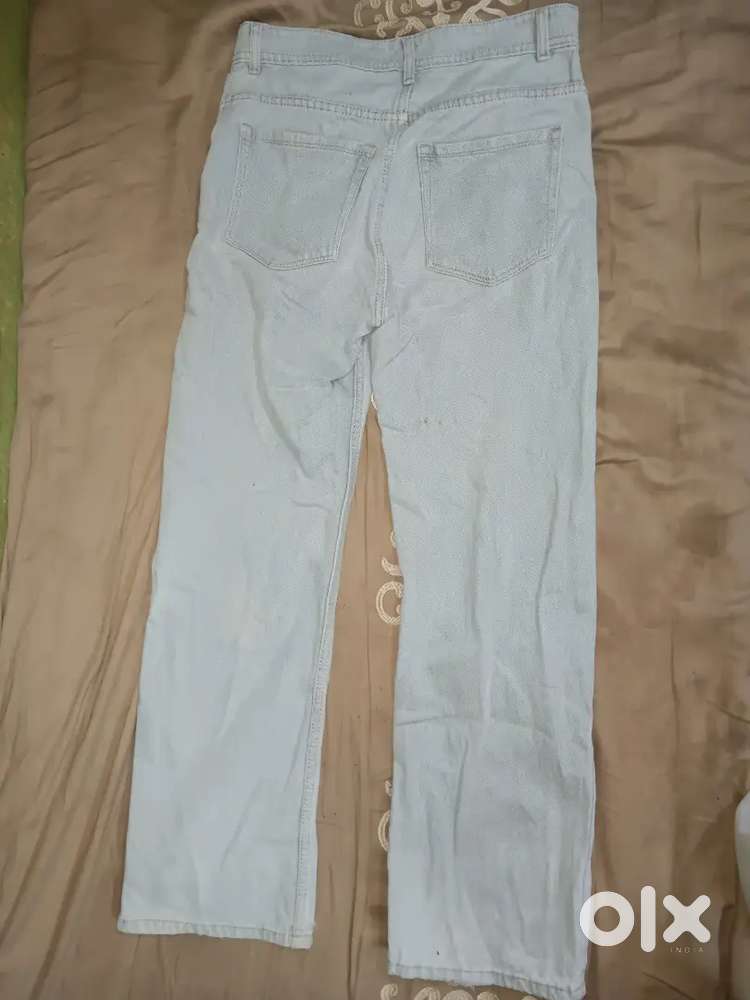 Like newly, perfect to wear , straight fit jean .