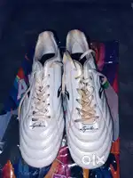 Anza football boots