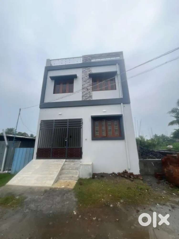 New 3bhk house Thavalakupam