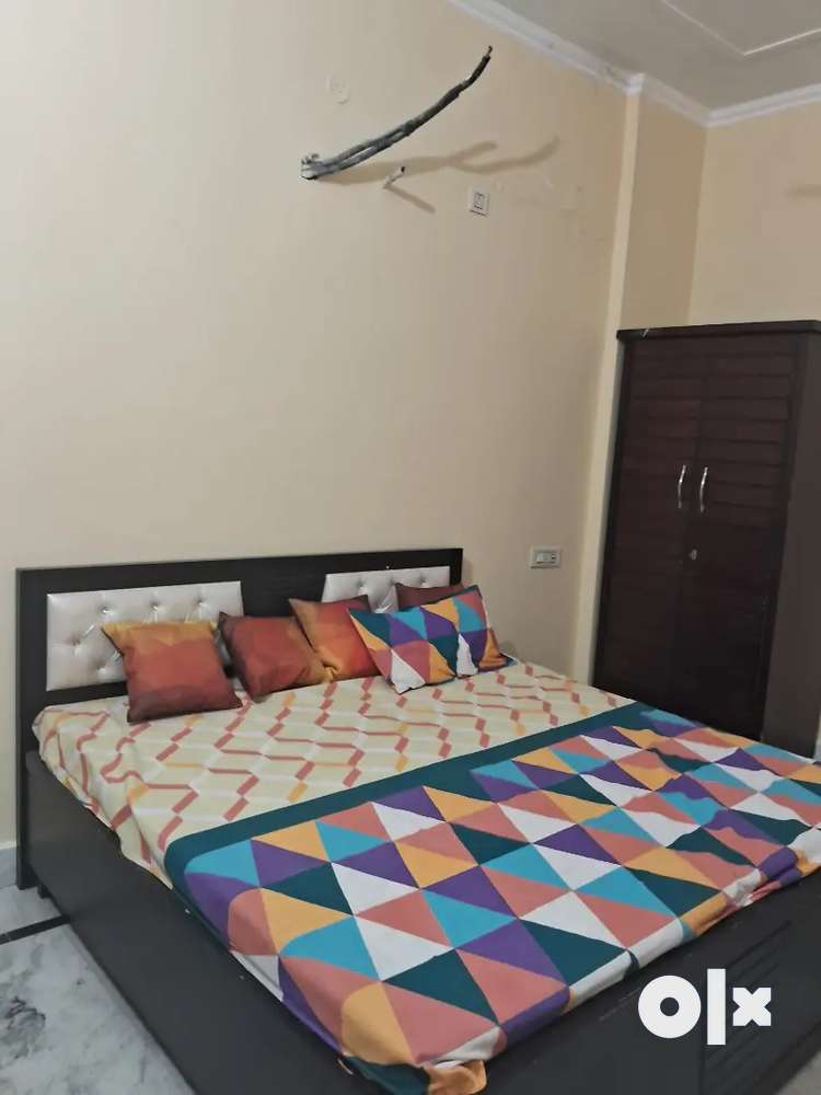 2 bedroom hall ground floor in model town for serviceman family only