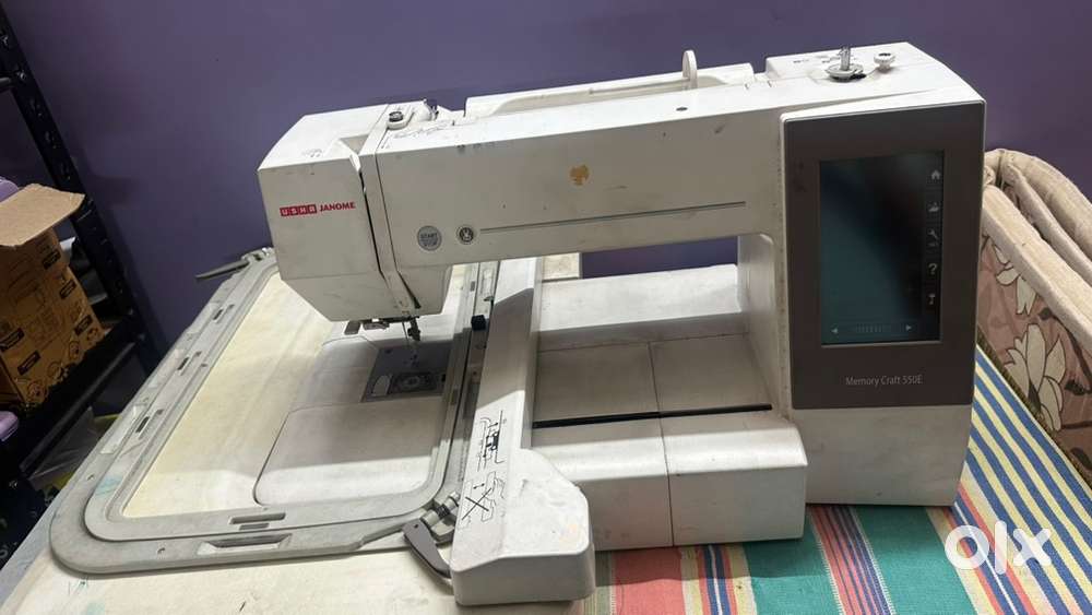 Computer embroidery machine