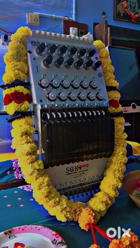 Embroidary machine for sale just one month use only it's new