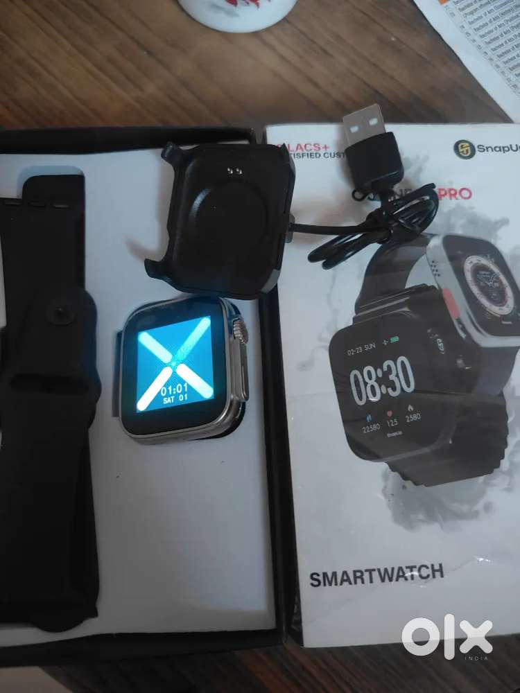 BRAND NEW SMART WATCH