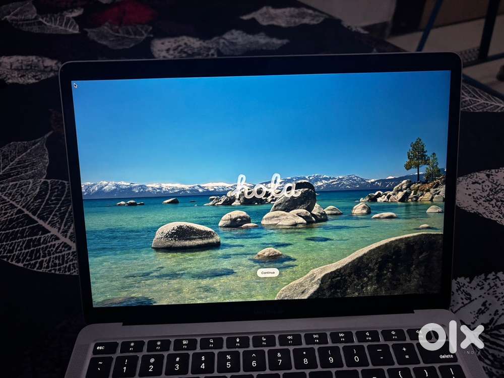 Macbook air m1 100% battery health like new no scratch