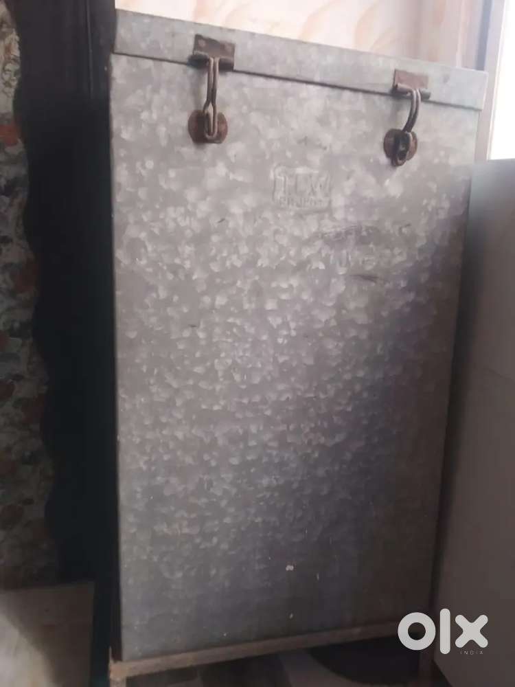 Kothi with stand with 2 quintal capacity