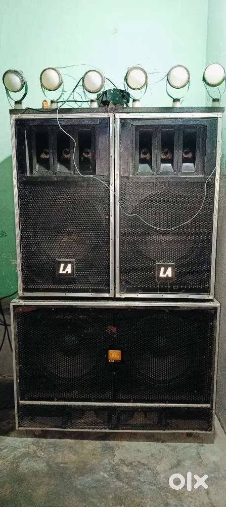 2 top 12 inchi 1 bass 12 inchi 1 amplifier