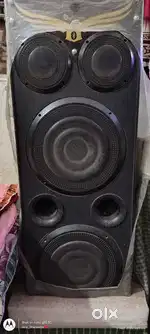 Tower spaekar home theater