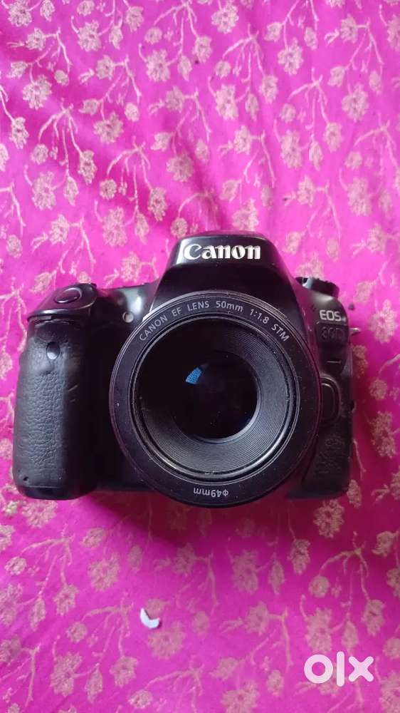 Canon 80d camera