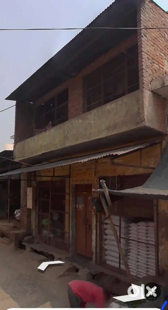 Main bazar me best property