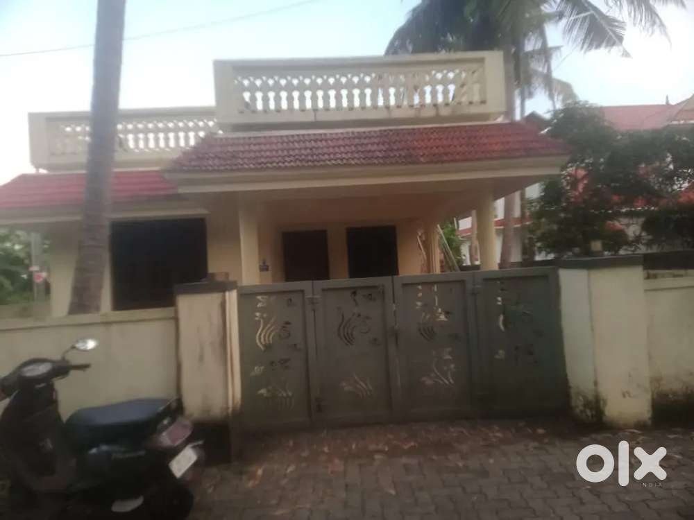 2BHK single house for family -Kangarappady – ₹12,000