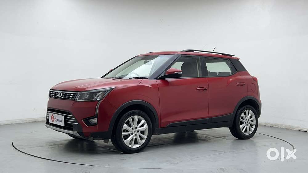 Mahindra XUV300 W8, 2021, Petrol