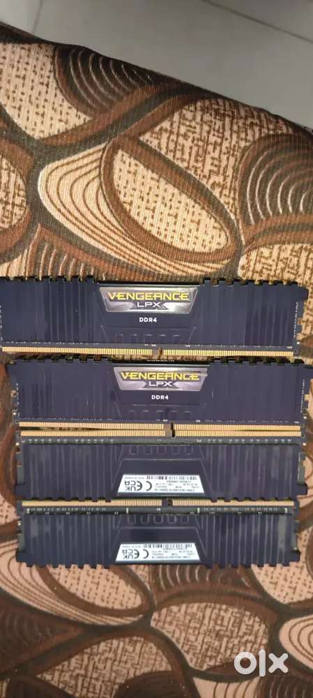 Corsair Vengeance LPX (Black Stick)