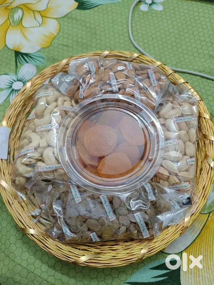 Maid cum cook house keeping and maid work in home