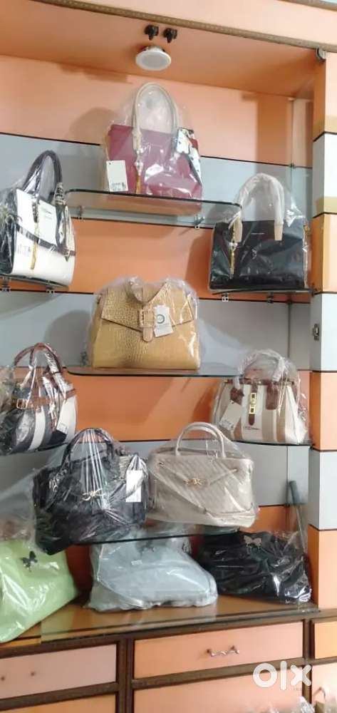 Female Sale executive