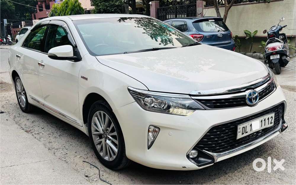 Toyota Camry 2.5 Hybrid, 2018, CNG & Hybrids
