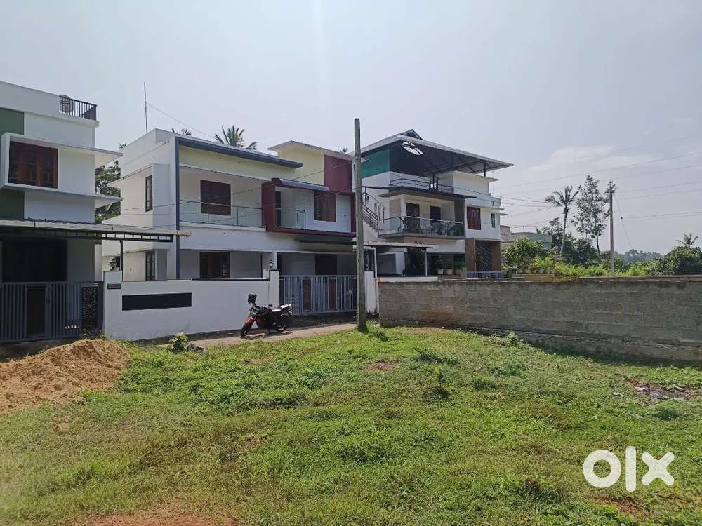 Naruvamoodu 4 Cent square plot sale 5 Lakhs lorry site