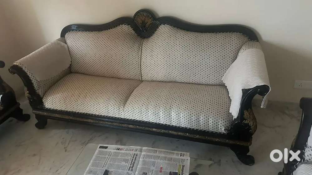 Sofa set with table