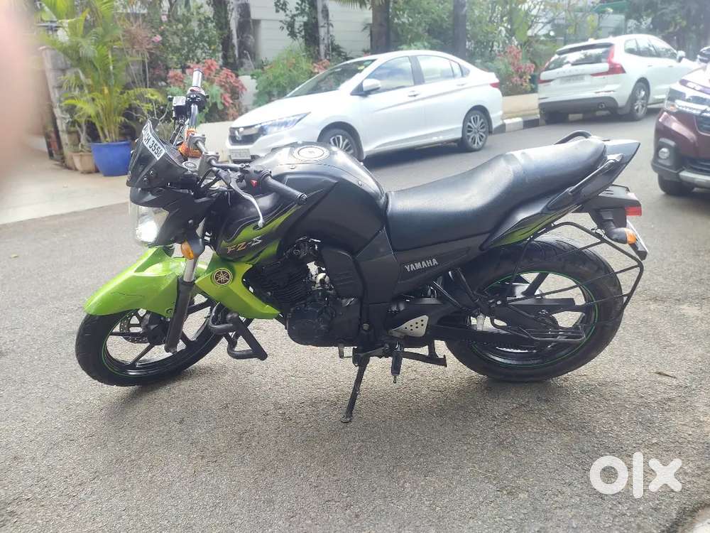 Yamaha FZS