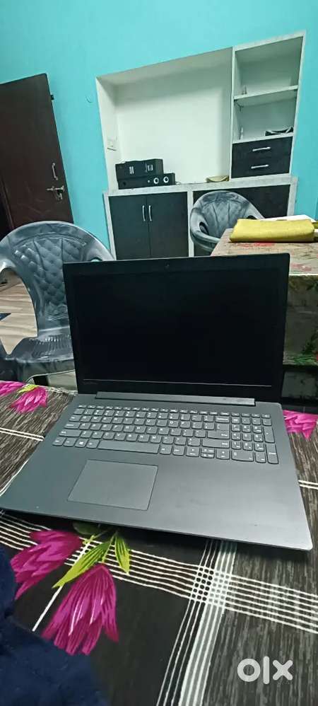 Lenovo IdeaPad 320 15-ast with 7th generation AMD Radeon processor.
