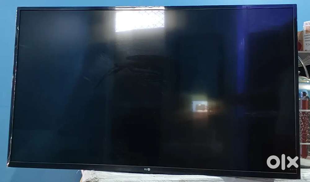 LG UHD TV 43 inches