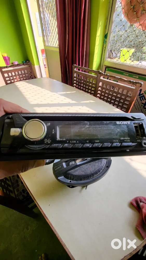 Sony Car music player with 2 heavy speaker