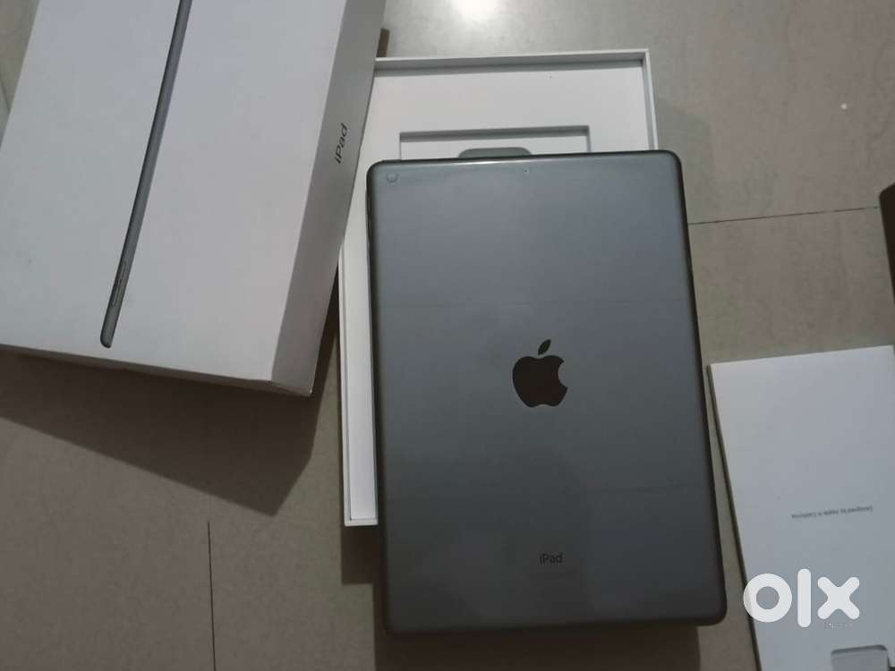 Ipad 8gen new condition exchange with gaming laptop