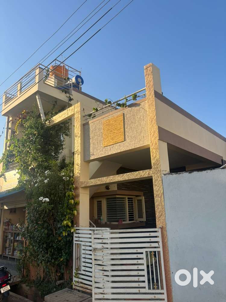 1 km from caithanya international school and college