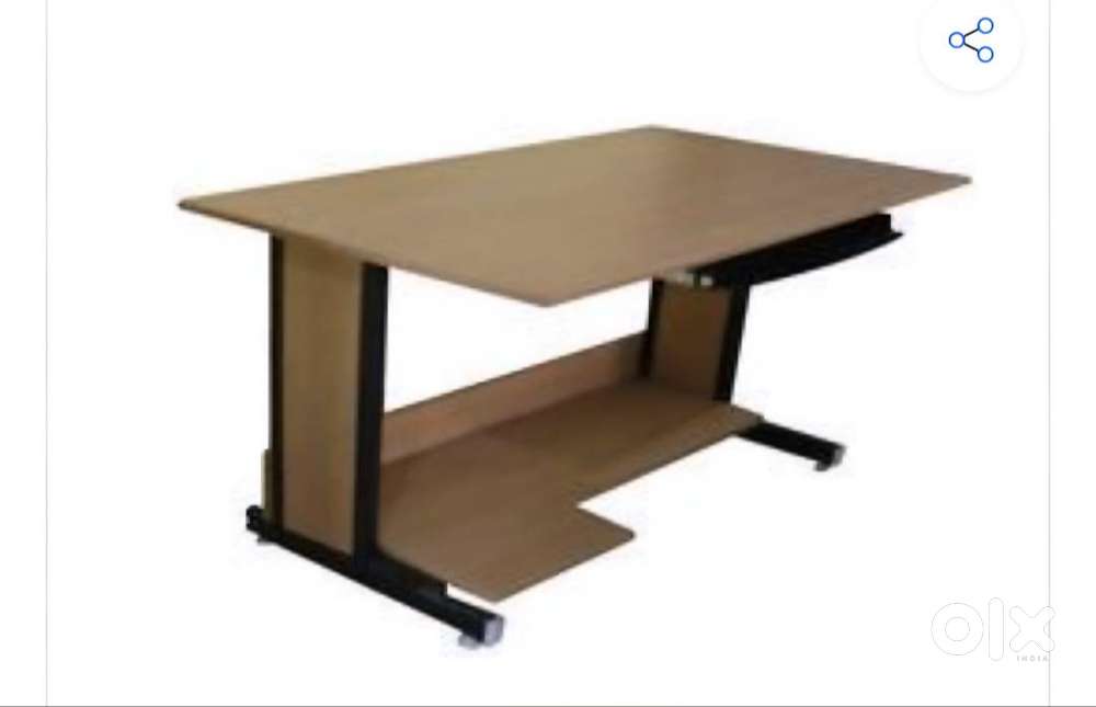Computer table