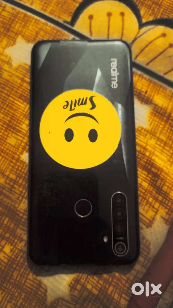 Realme 5 pro lena hai to call kar lo sab