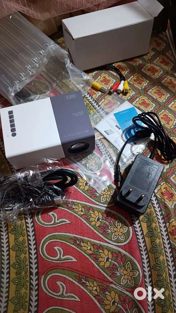 Zebronics Projector