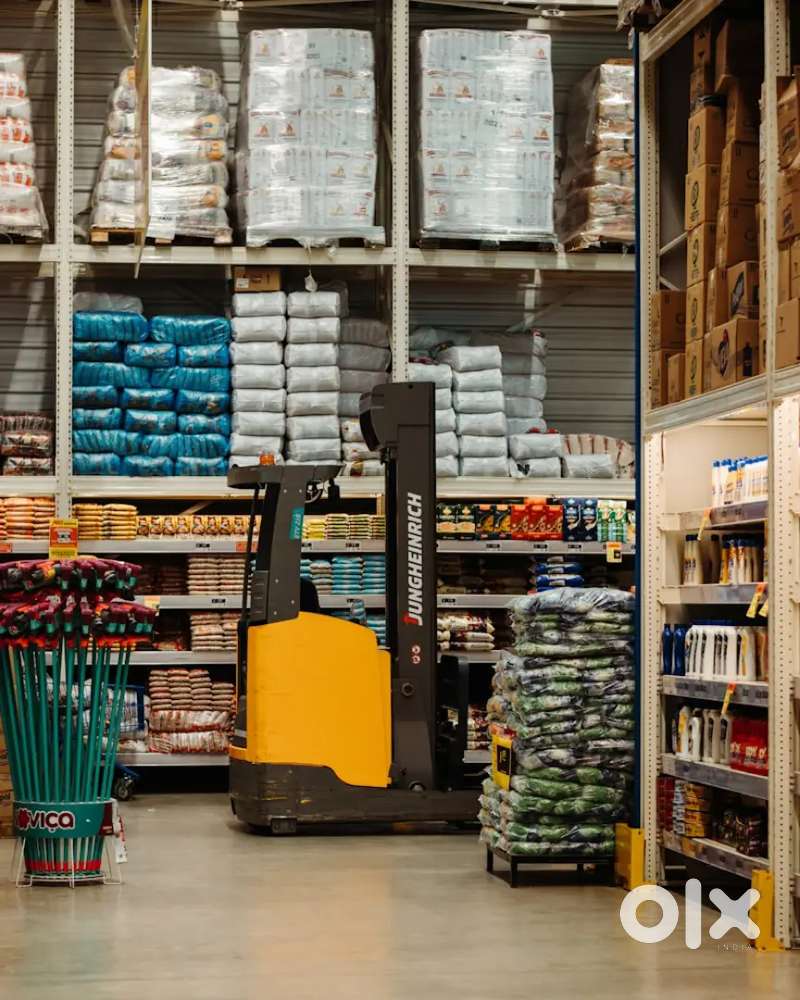 WE ARE LOOKING ENERGETIC CANDIDATE FOR WAREHOUSE COMPANY