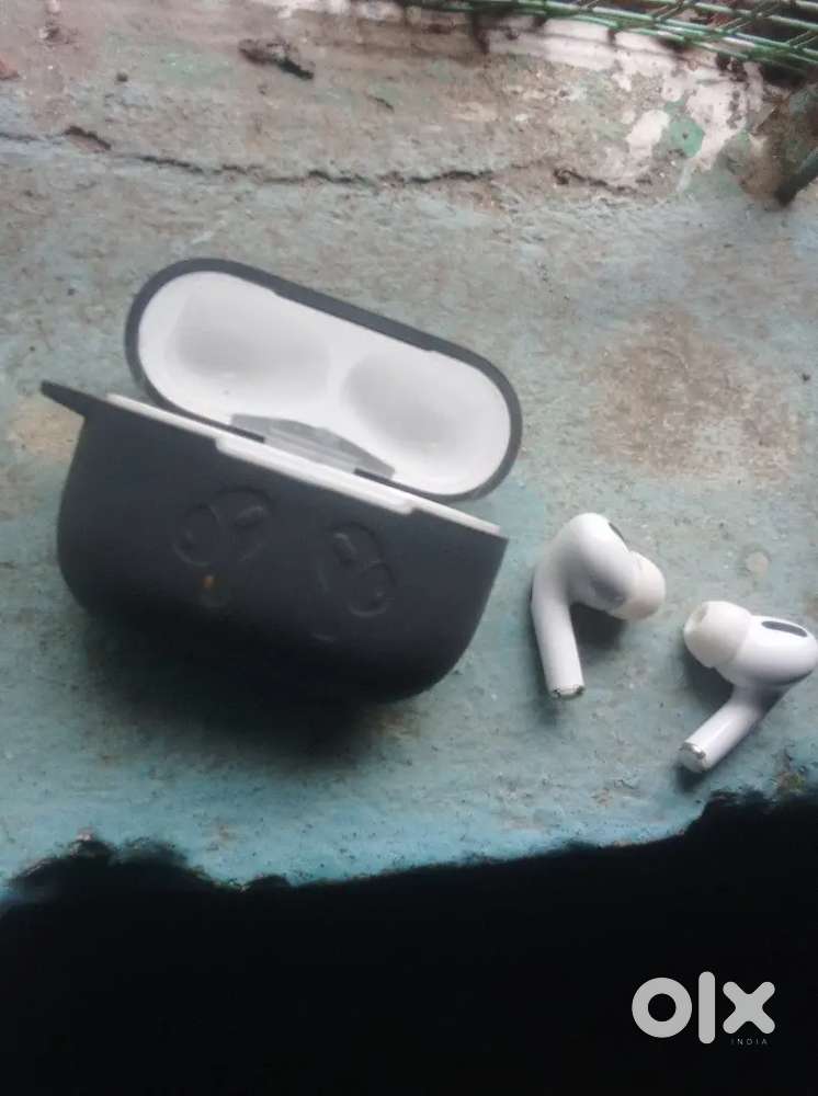 Ae Ear bud bechna hai