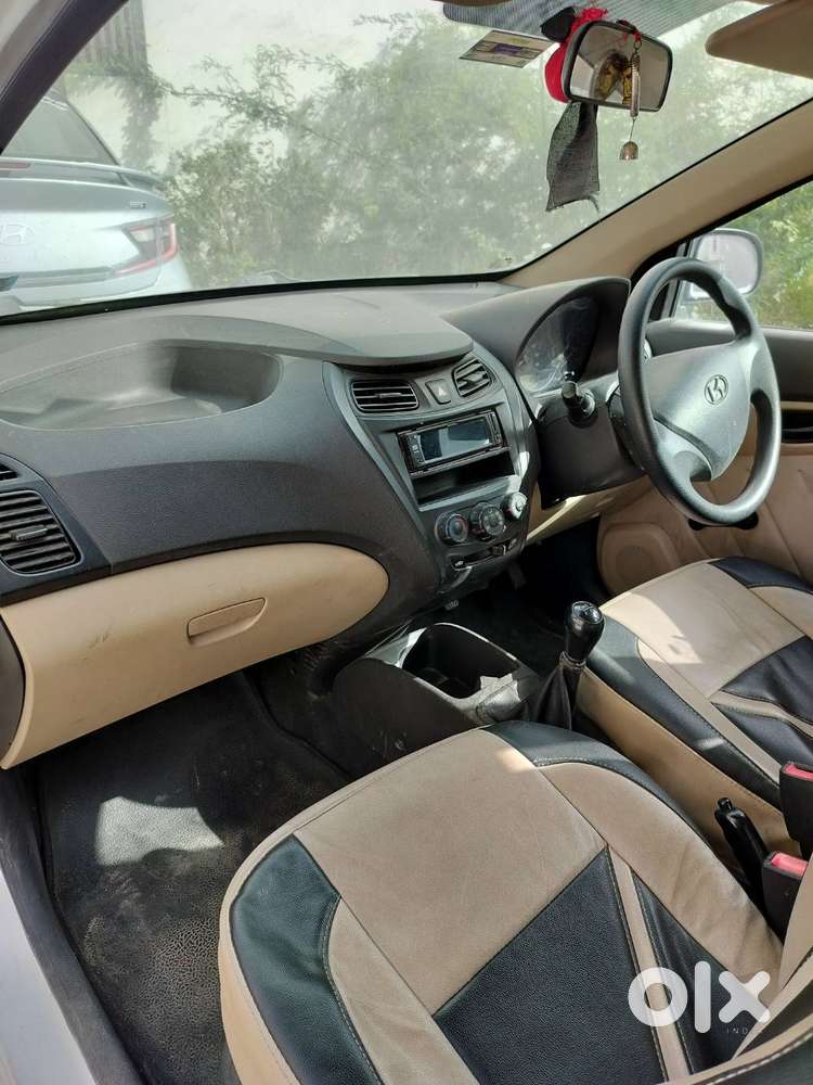 Eon dlight plus in good condition only 22000 km driven